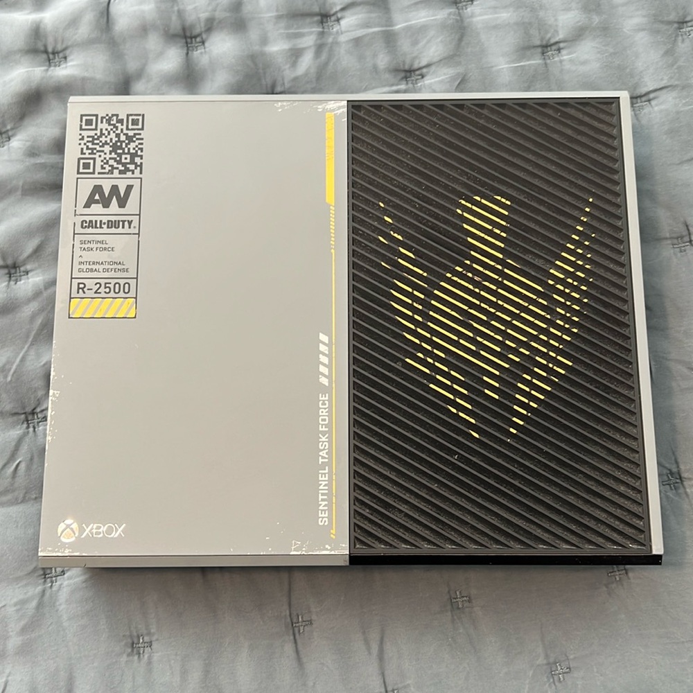 Xbox One Call of Duty Advanced Warfare Themed